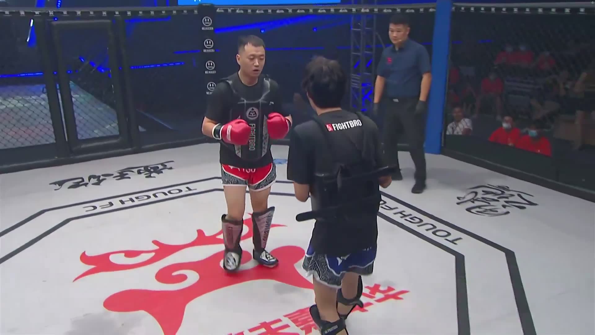 太残暴了！药水向佐giao哥打到虚脱！功夫嘉年华[重播]