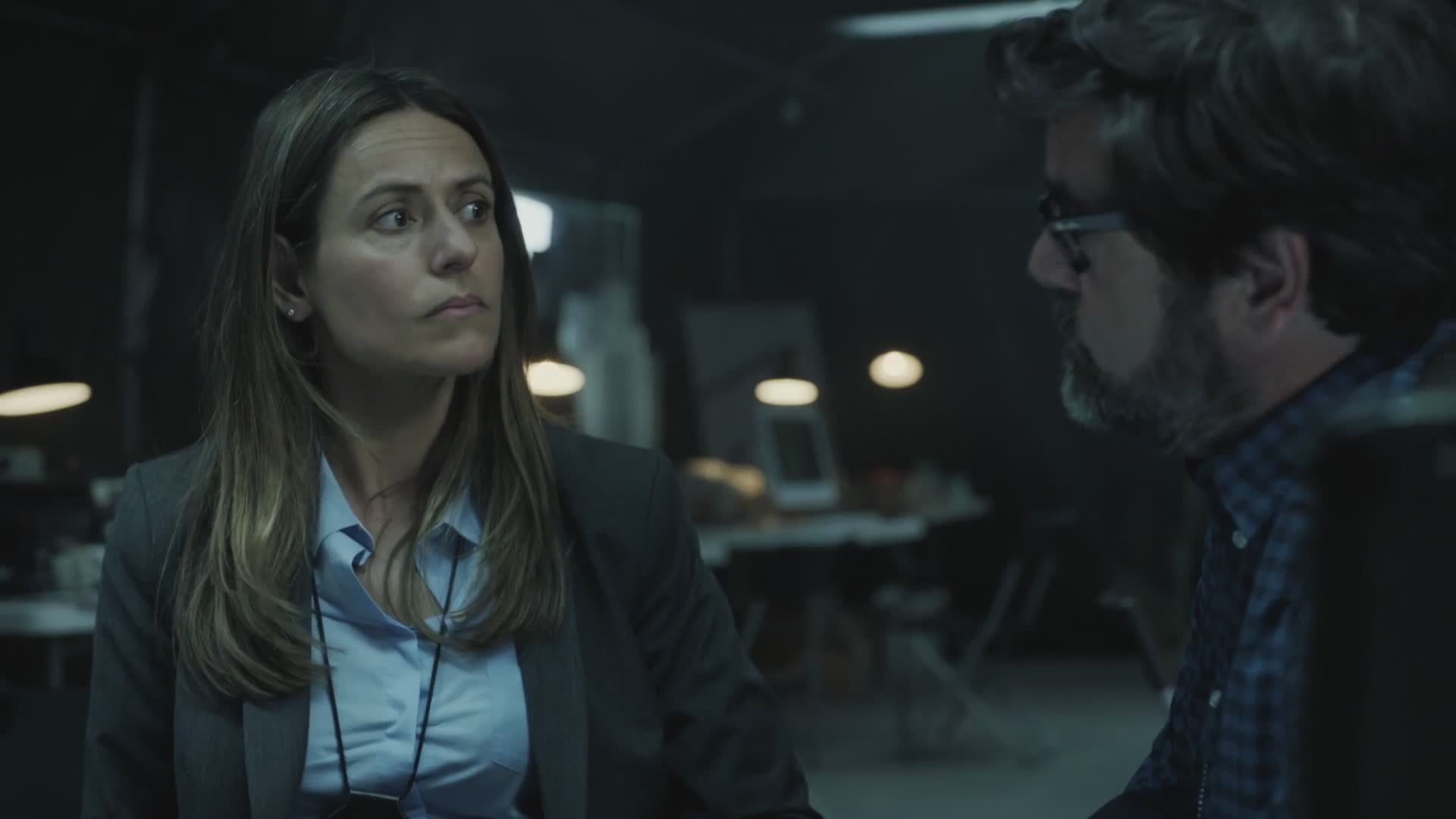 教授VS警方终极博弈，红色连体裤占领西班牙！