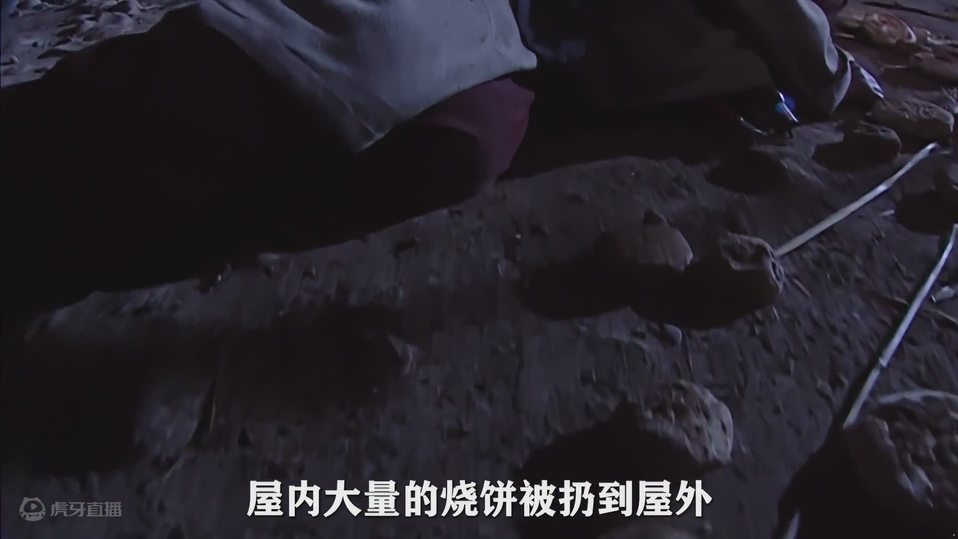 侠客行1：小乞丐捡到一个烧饼，竟吃出玄铁令，获得江湖至宝！