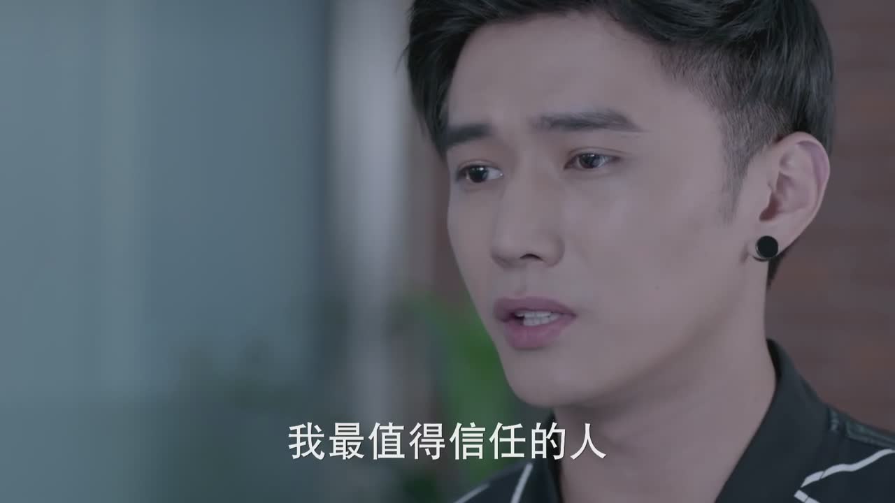 热巴化身顶尖安保