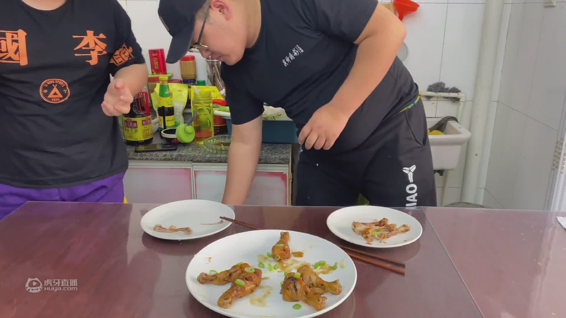 几个鸡腿一瓶可乐，找找和老三做可乐鸡腿，甜糯够味越吃越香给力
